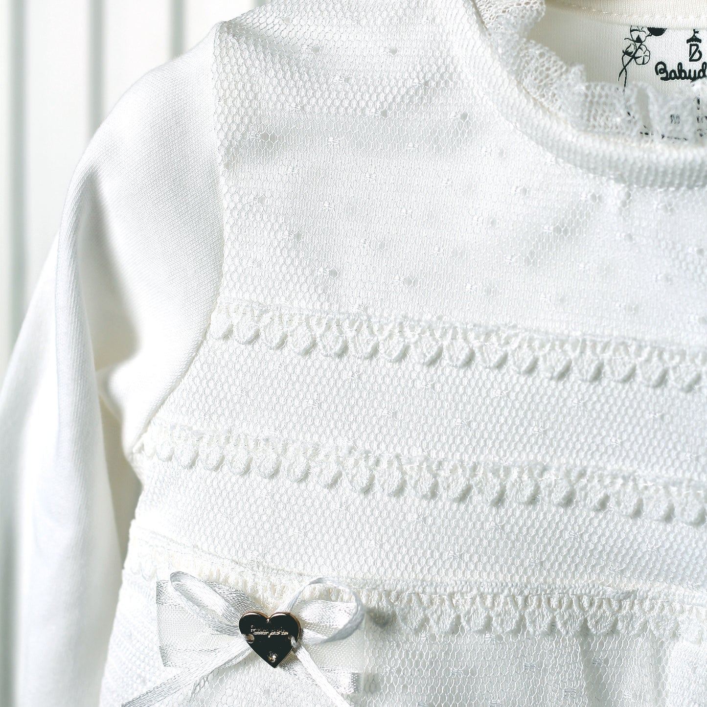 Teddy bear Beautiful  Signature knitted 2 piece baby sets white